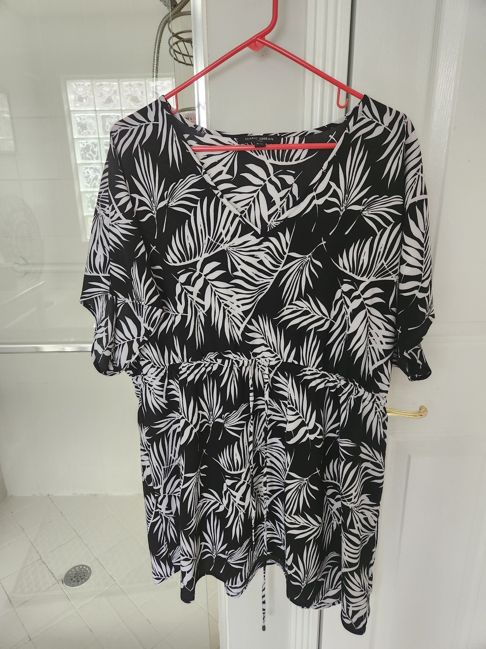 Mario Serrani, Italy Black & White Leaf-Print V-Neck Tunic